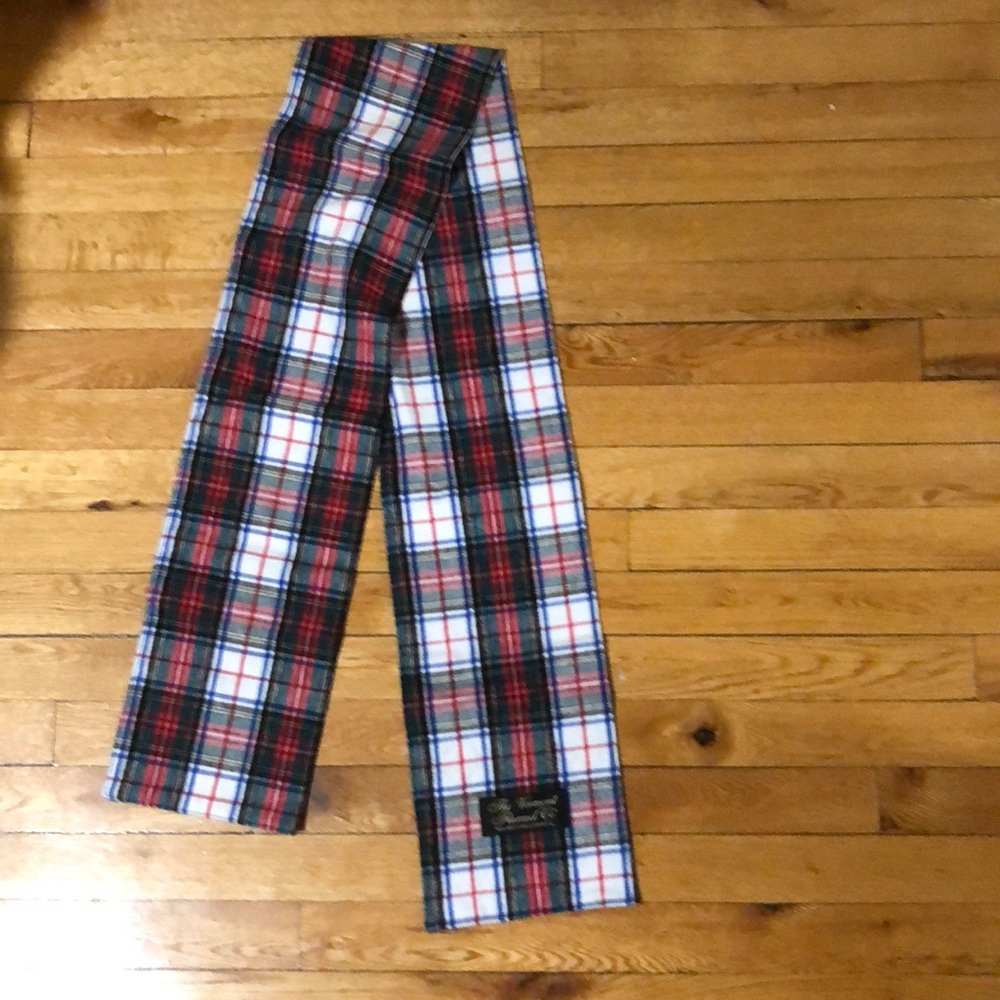 Never worn Vermont flannel company scarf